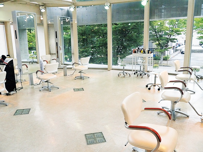 「Hair & Make putti」店内