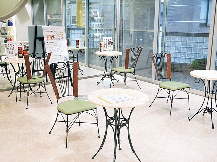 「Hair & Make putti」待合室