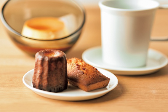 「Meal」手づくりのプリンとカヌレとコーヒー