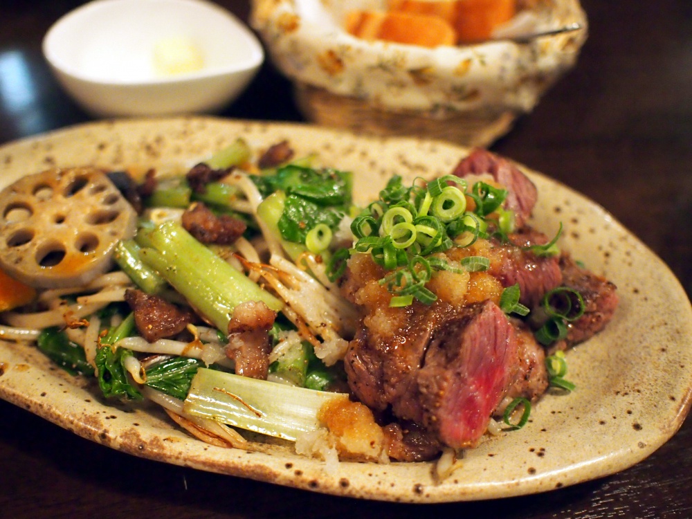 「ボーノボーノ」人気のステーキランチ