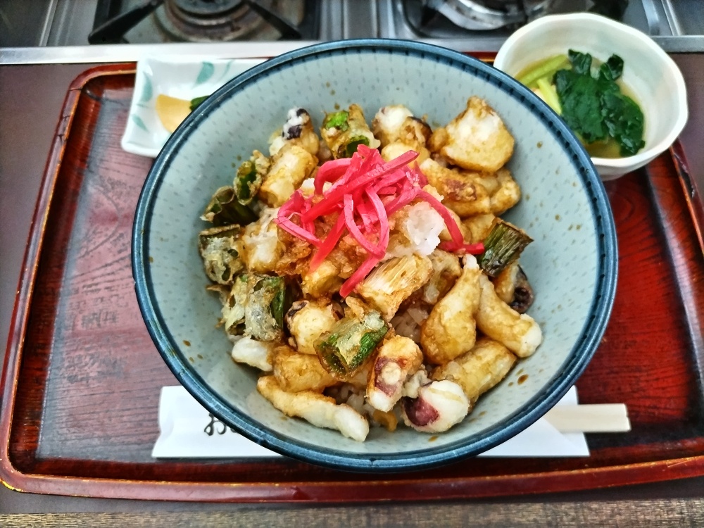 お多福問屋町店「げそ天丼」