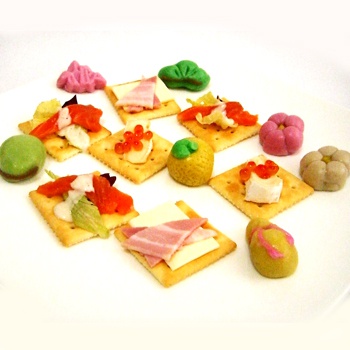 「細工生麩 彩」をクラッカーとともに