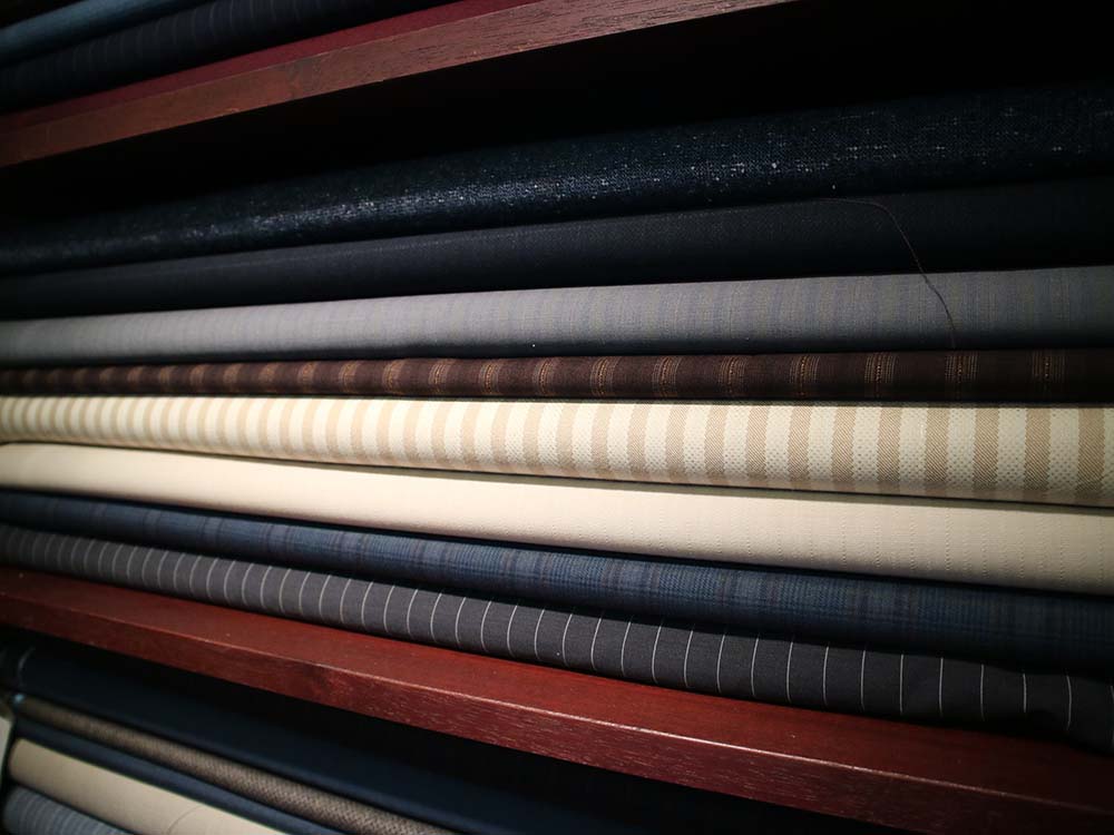 「太田洋服店」ヨーロッパ製の高級生地