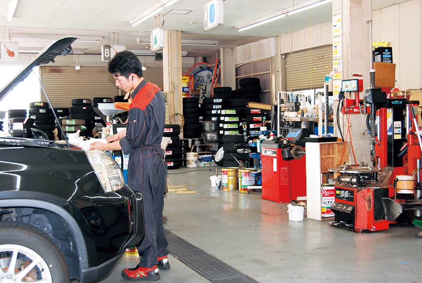 「オートバックス金沢大学通り店」車検・整備を行う工場