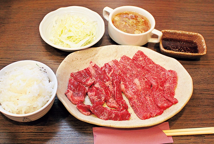 「焼肉茶屋 暖庵 / 麺屋食堂 剛力」の「牛セットランチ(カルビ・ハラミ)」