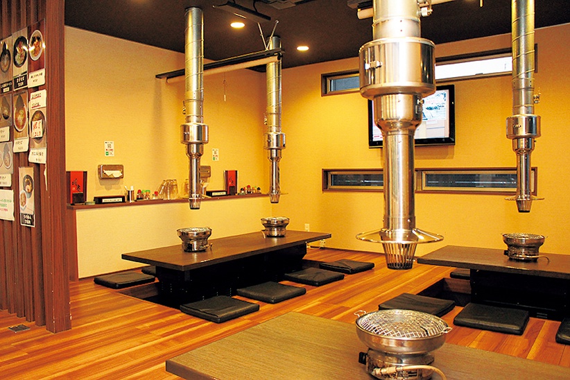 「焼肉茶屋 暖庵 / 麺屋食堂 剛力」店内