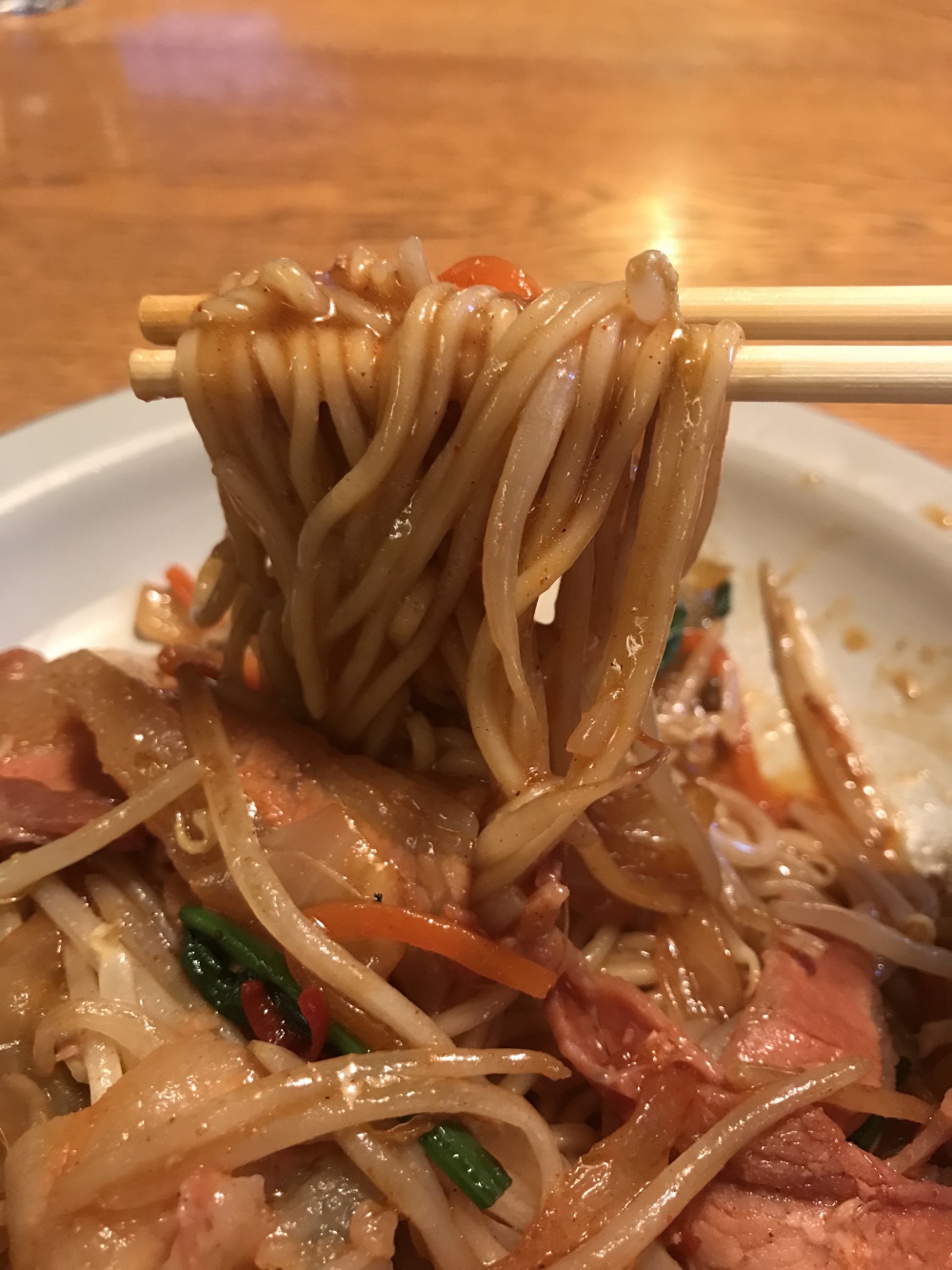 加登長長土塀店の「豚キムチ焼きそば」