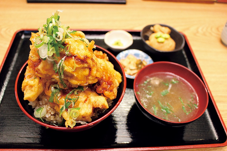 ご飯処 かどや「とり天丼定食」