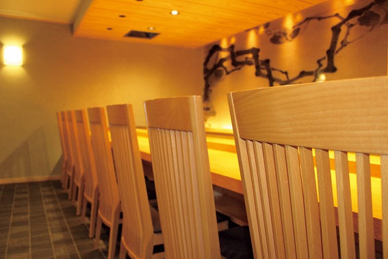 極上の寿し、料理のお店「飛」カウンター席