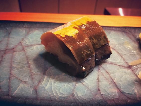 極上の寿し、料理のお店「飛」鯖の棒寿