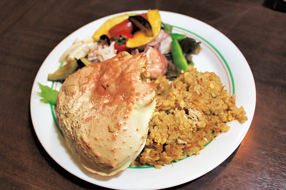 尾山神社前商店街「隠れ家」カニチャーハン