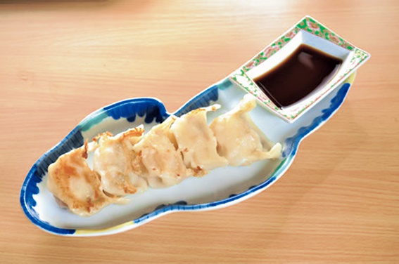 尾山神社前商店街「隠れ家」餃子