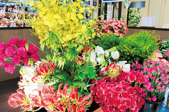 「花ざいく夏岸」用途に応じたさまざまな花