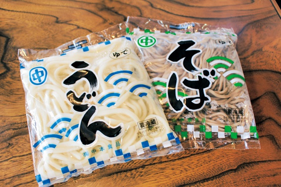 「めん房なかもと」自家製麺のうどん玉、そば玉