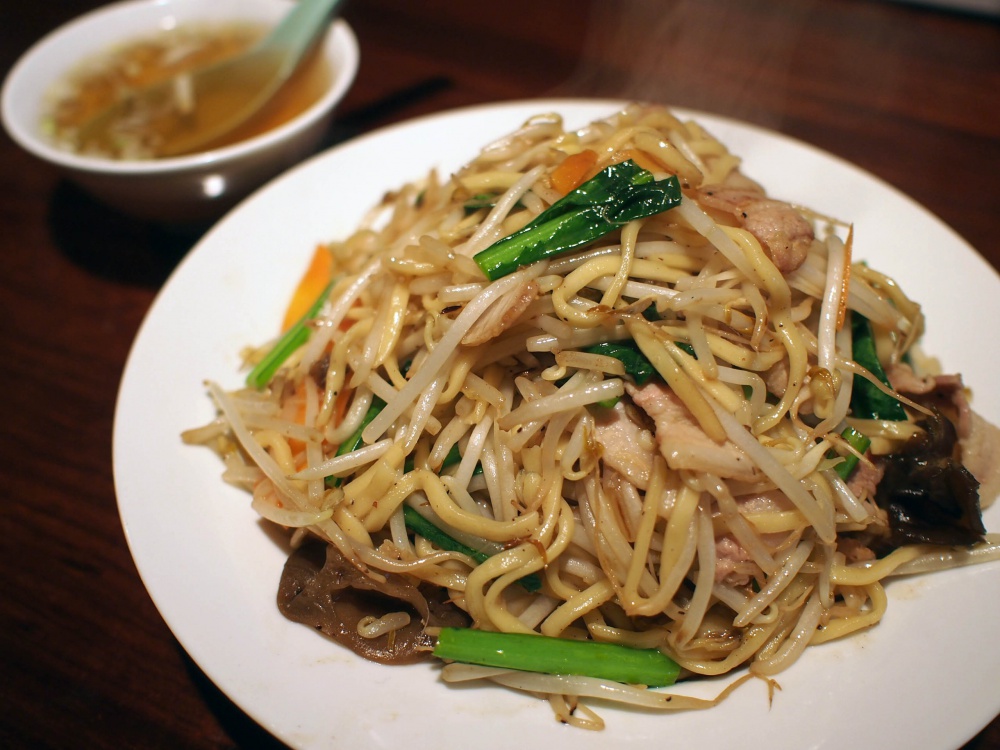 「美酒楽園 全開口笑」の上海焼きそば