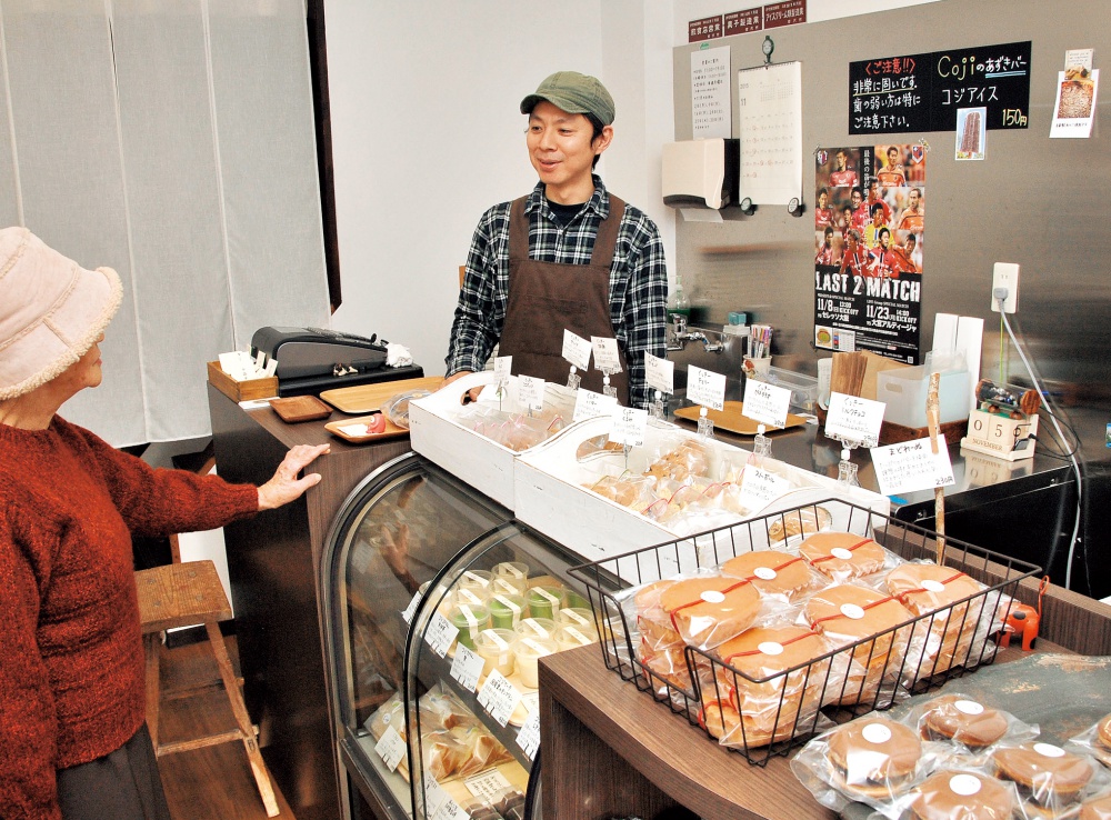 柿木畠商店街「あんこ＆おやつ Coji」横江さん