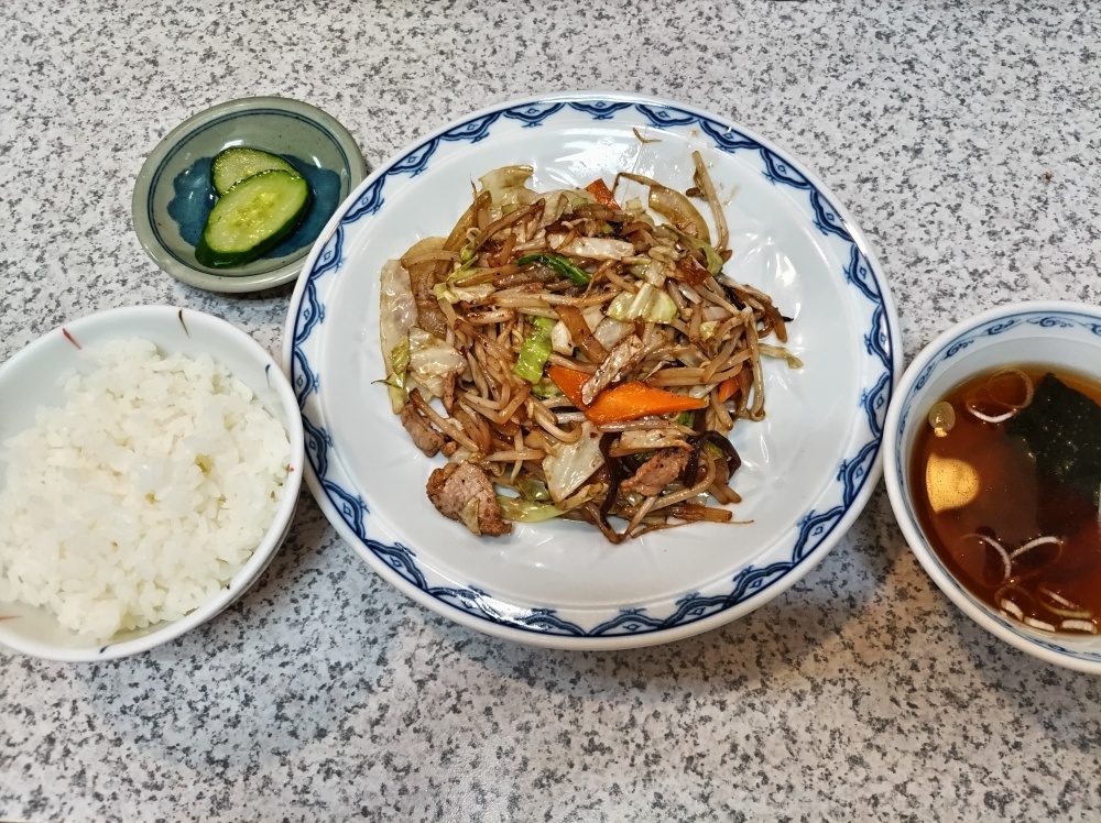 チューエムザ店の「炒めライス」