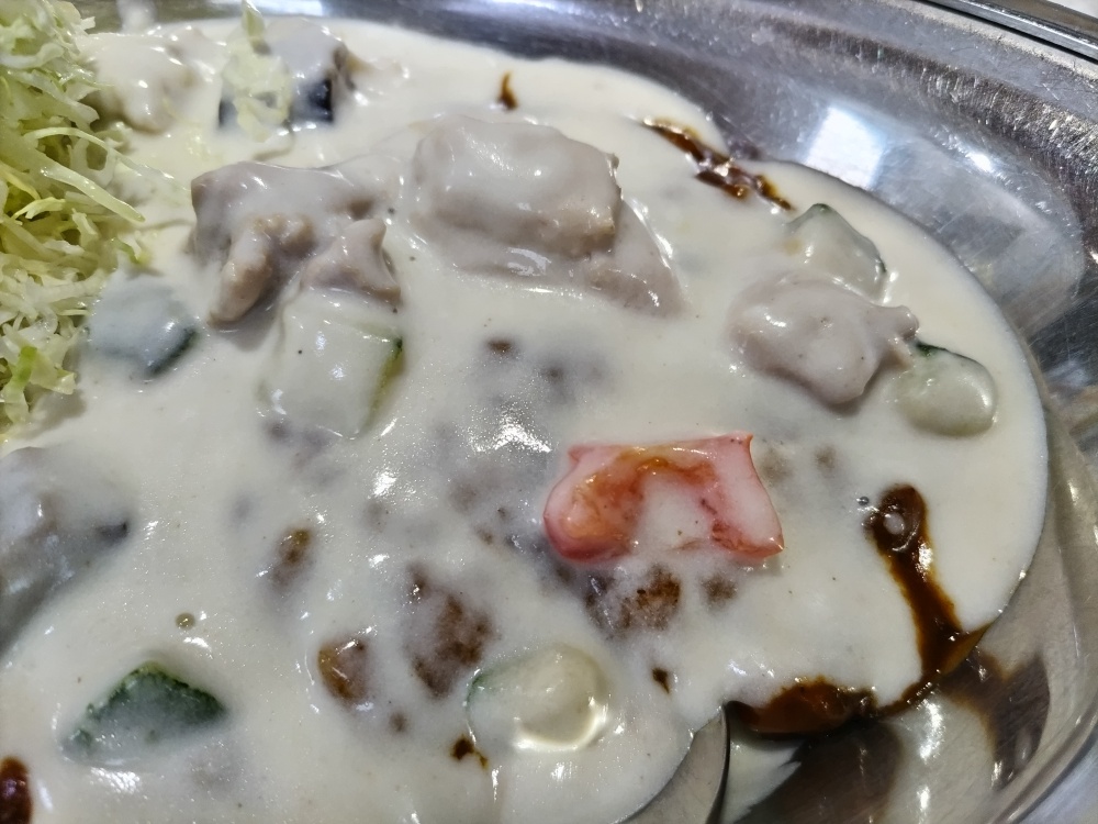 チャンピオンカレーの期間限定「ホワイトカレー」